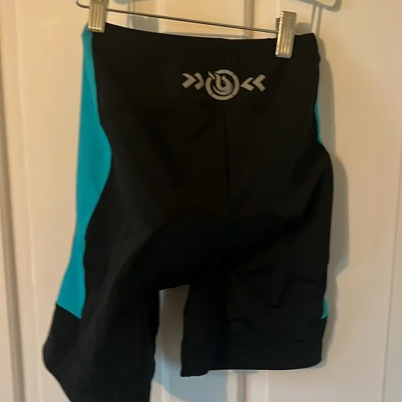 🚲 NWT Padded Black Turquoise Padded Shorts - Picture 2 of 3